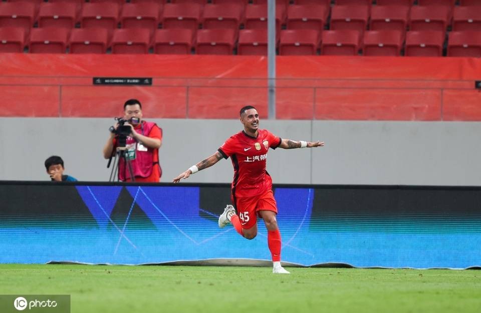  股票k线训练营 -爱游戏ayx体育